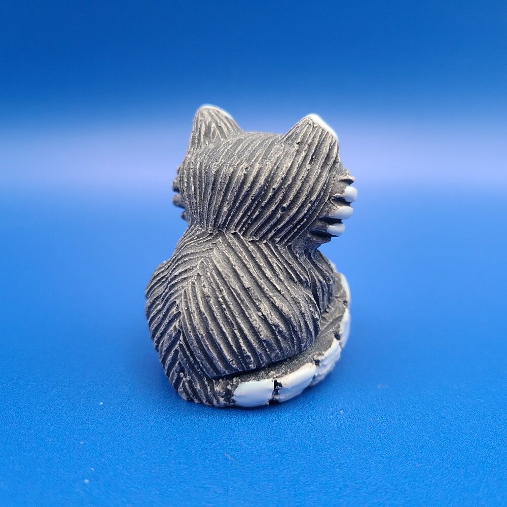 Hand Sculpted Signed Studio Art Pottery Grey Clay Cat Figurine Green Eyes 2"High - Picture 5 of 9